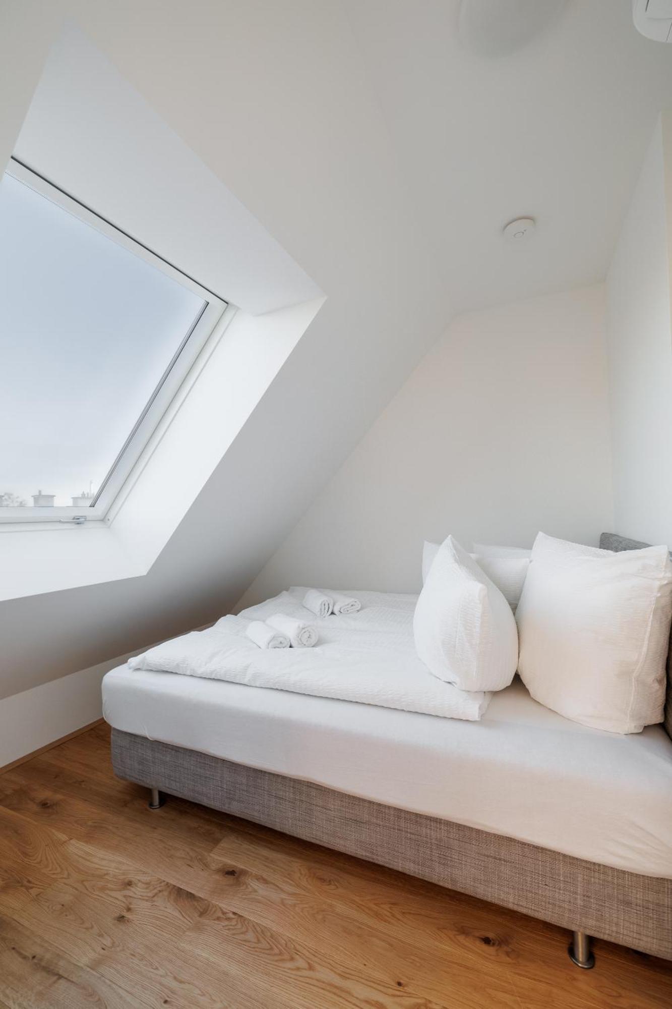 Symphony Apartments 41 - Modern Loft With Terrace And Grill In Central Location Wien Eksteriør billede