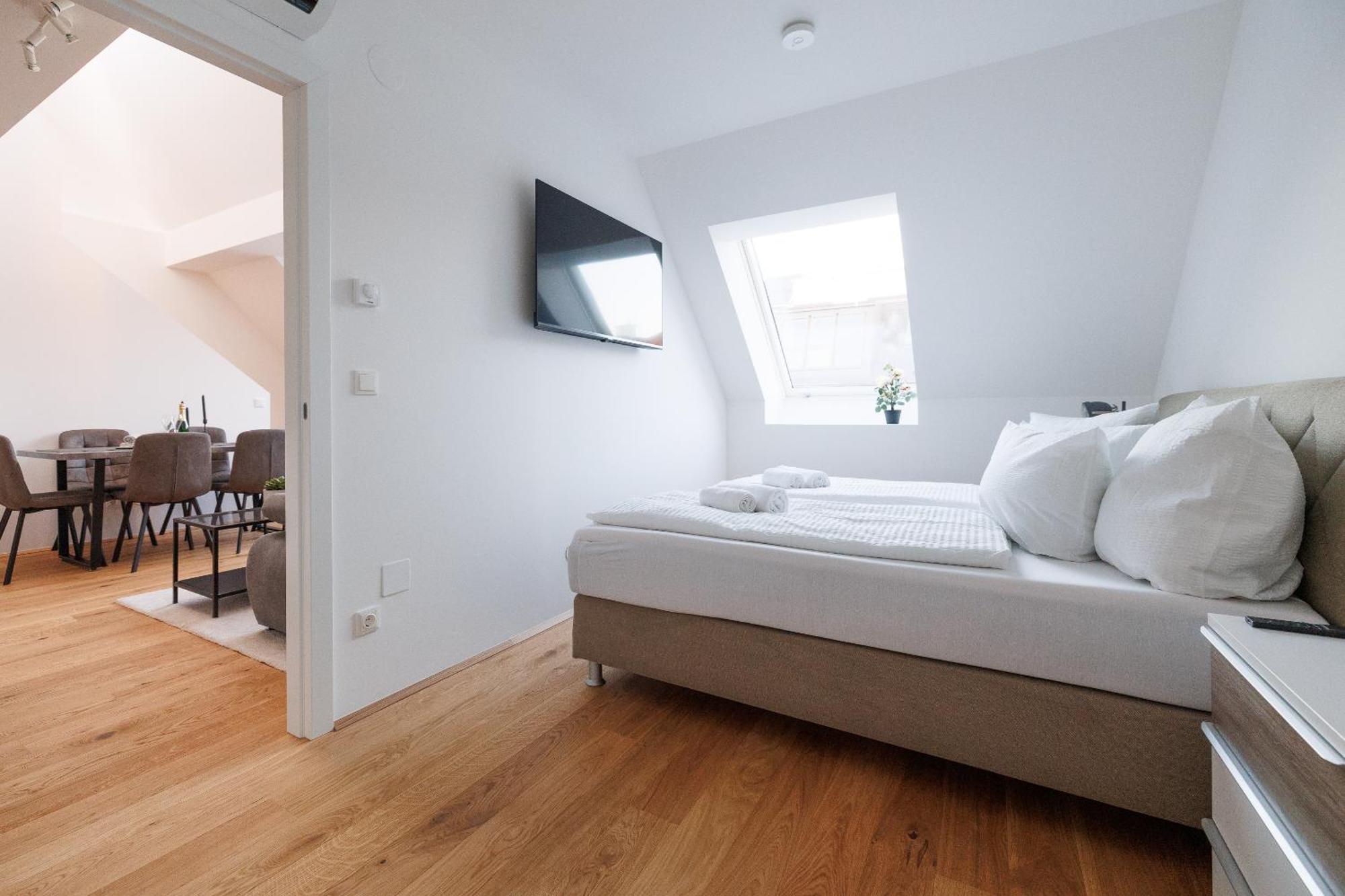 Symphony Apartments 41 - Modern Loft With Terrace And Grill In Central Location Wien Eksteriør billede